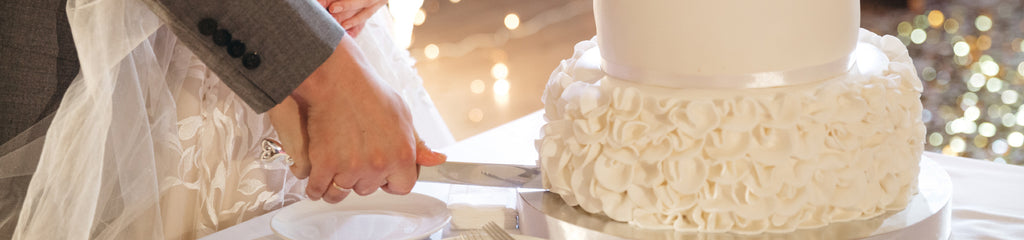 5 Amazing Wedding and Anniversary Cake Designs