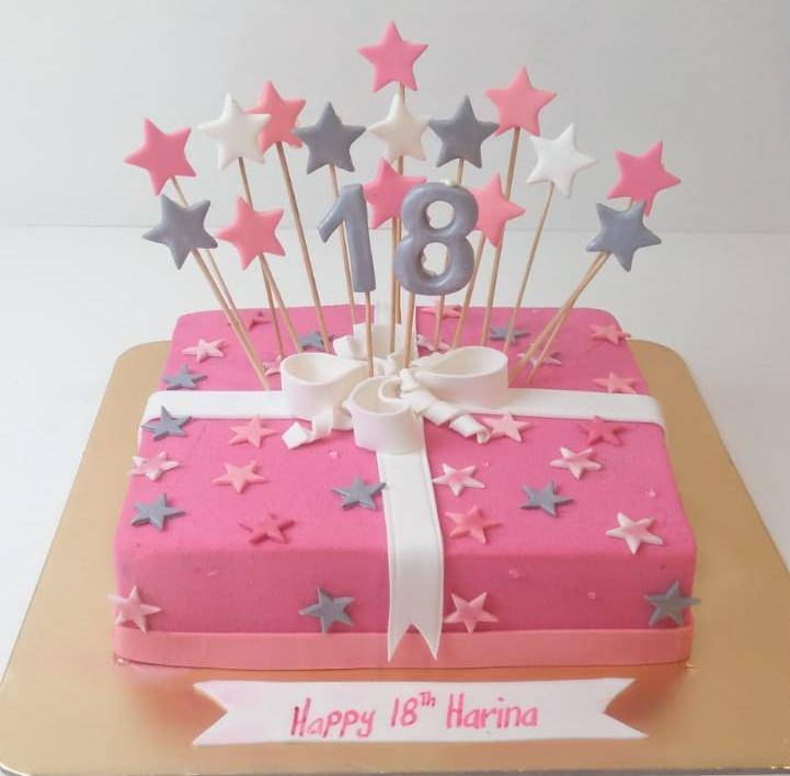 Minion 2 Celebration Cake