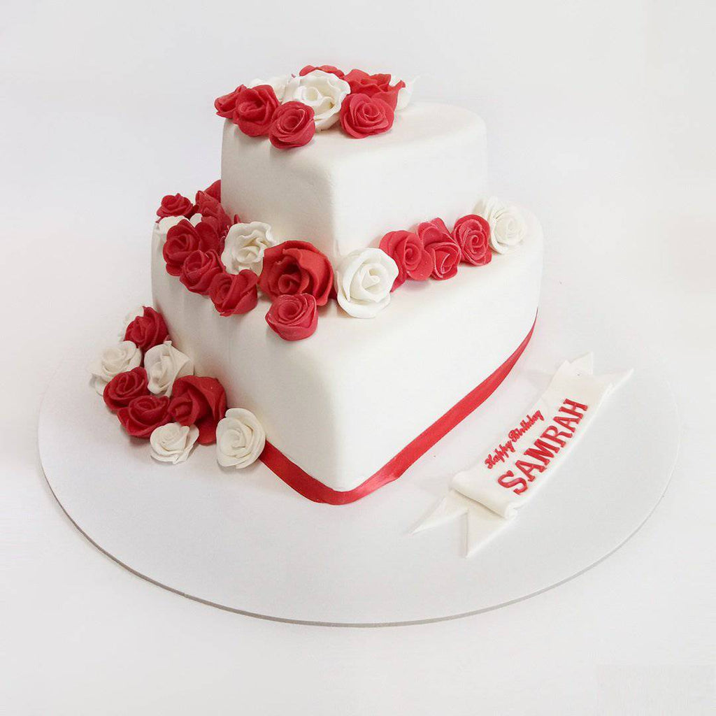 Heart & Roses Decorated Cake