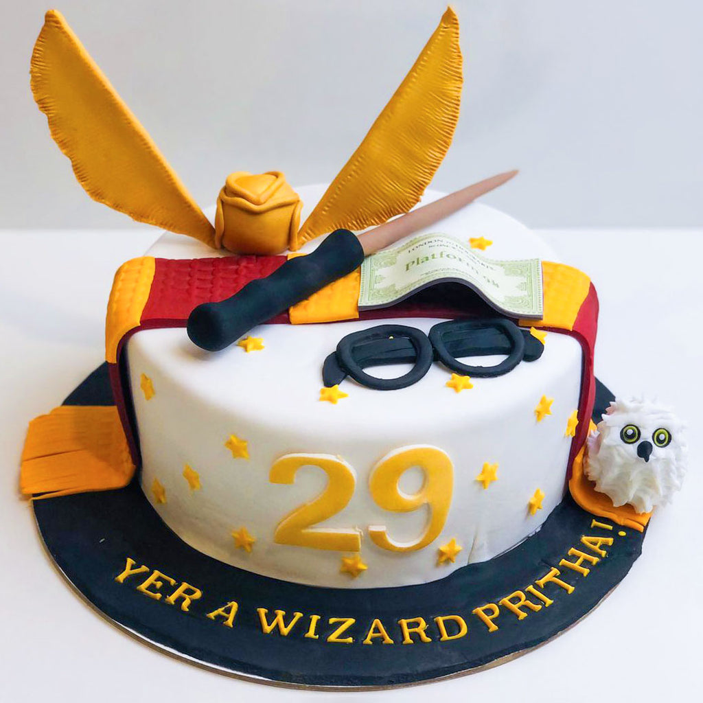 Harry Potter theme customised fondant cake - Decorated - CakesDecor