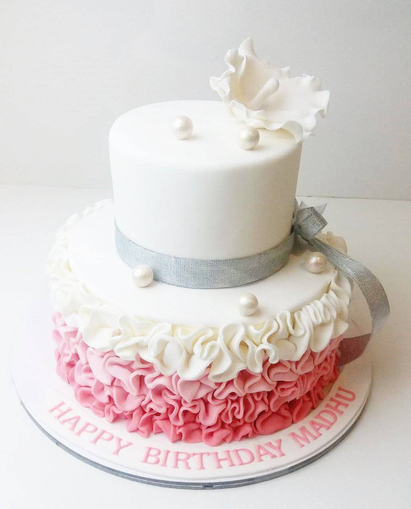 Flower & Pearls Cake
