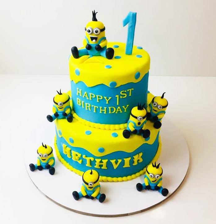 Despicable Me Minion Dave Celebration Cake 850G | Woolworths