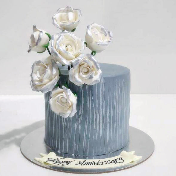 White and Gold theme cake with roses – Bookmycake