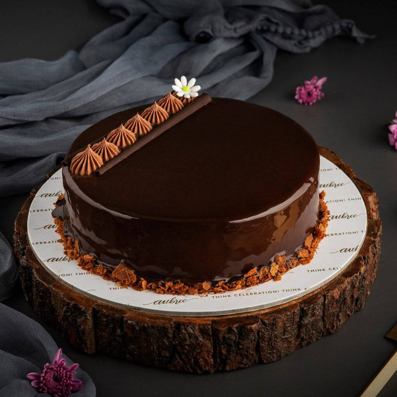 Gurugram Special: Chocolate Truffle Royal Cake Online Delivery in Gurugram