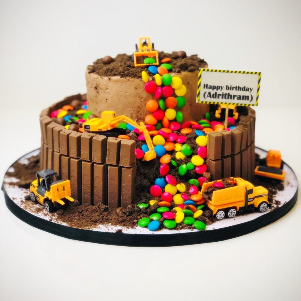 Construction Cake  Construction Birthday Cake Chocolate and construction   what a perfec  Construction cake Construction birthday cake Birthday  cake chocolate